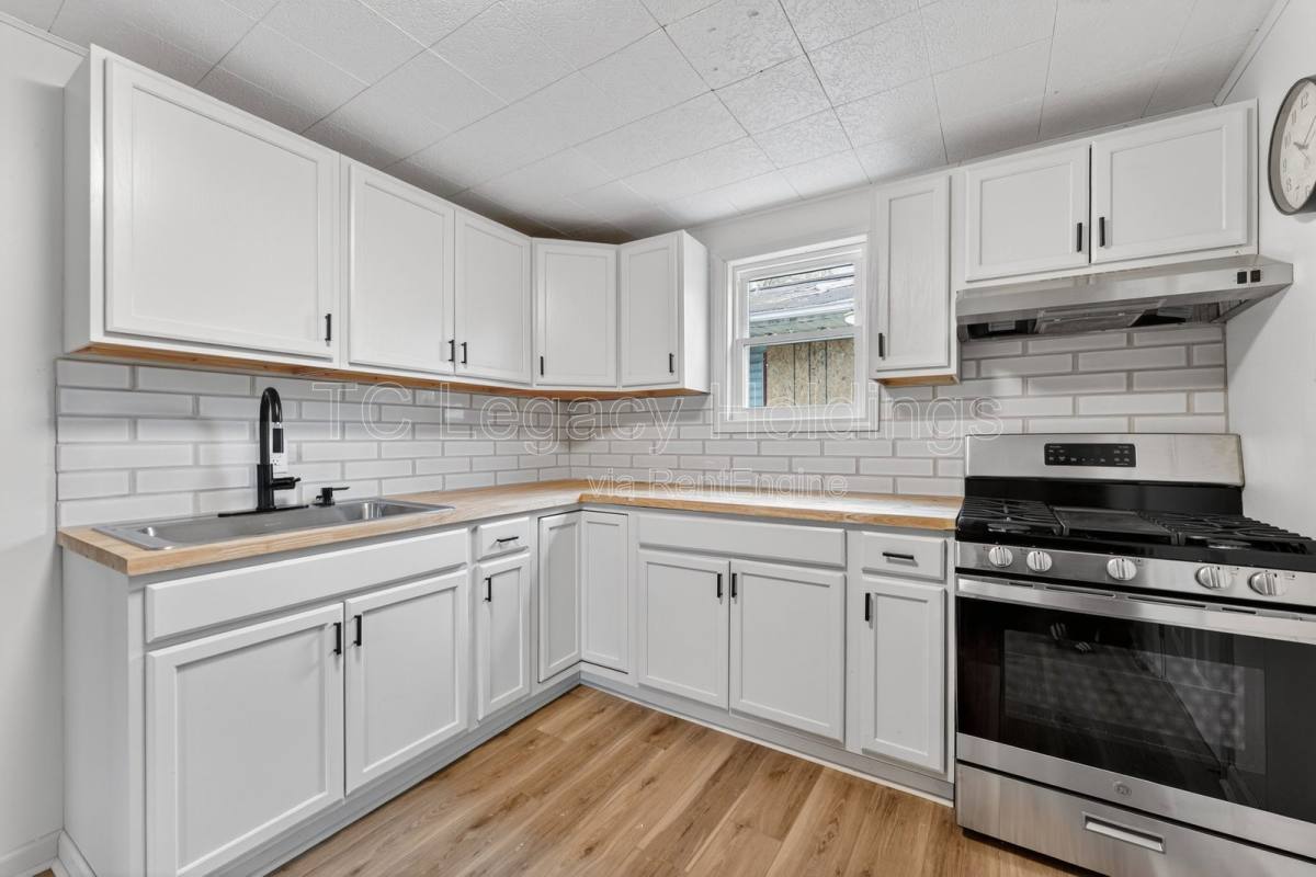 House for rent at 2311 Henderson Ave, Clarksburg, WV 26301
