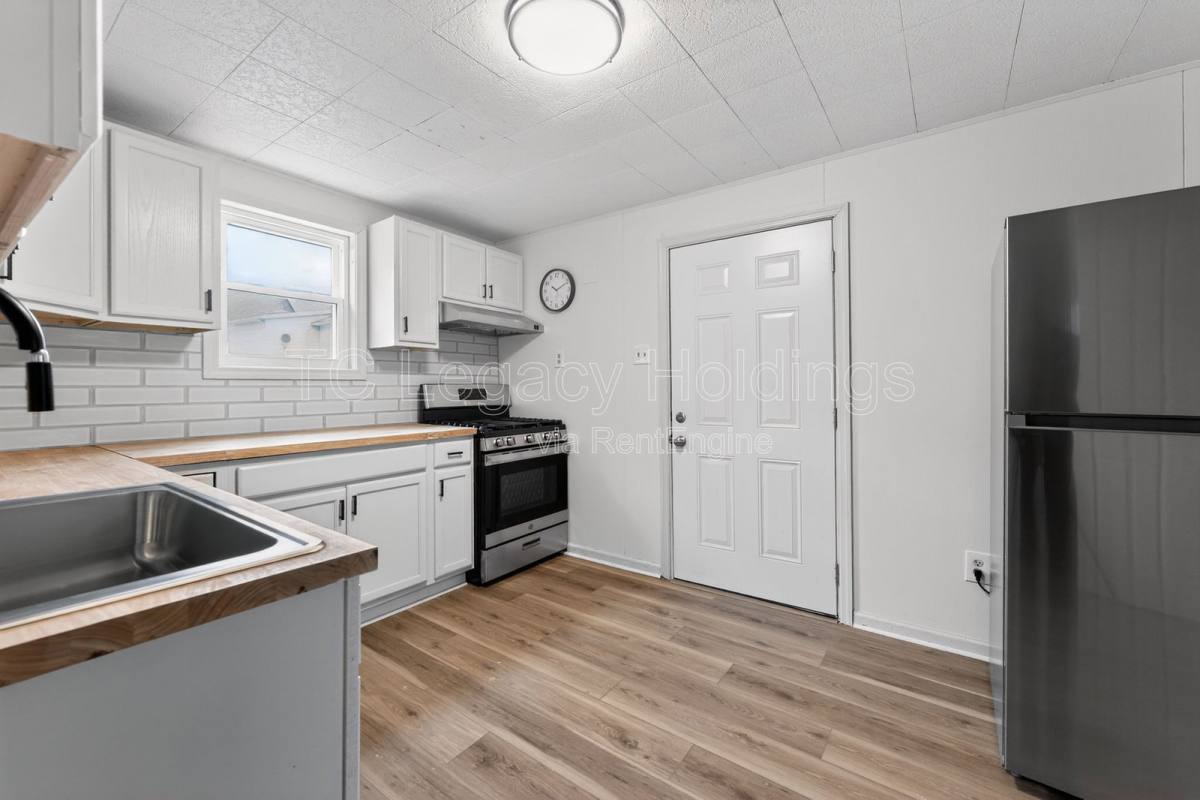 House for rent at 2311 Henderson Ave, Clarksburg, WV 26301