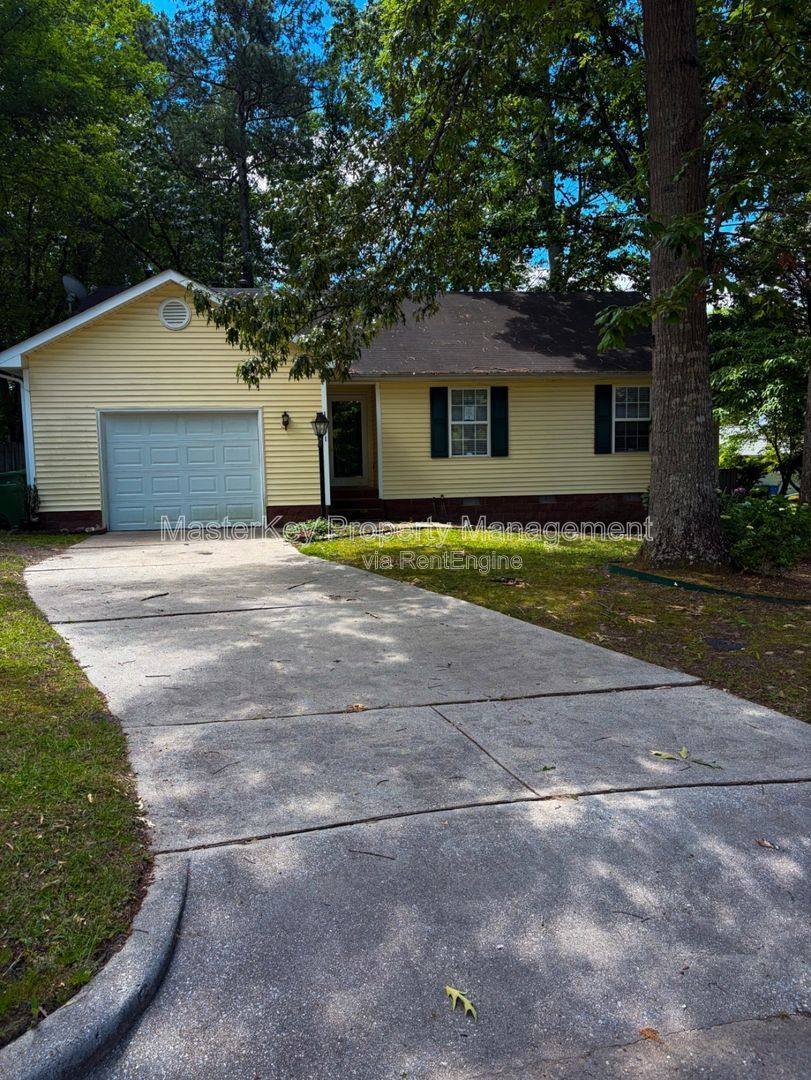 House for rent at 1401 Ravensthorpe Dr, Fuquay Varina, NC 27526