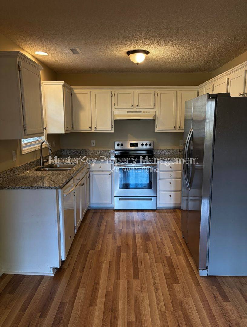 House for rent at 1401 Ravensthorpe Dr, Fuquay Varina, NC 27526