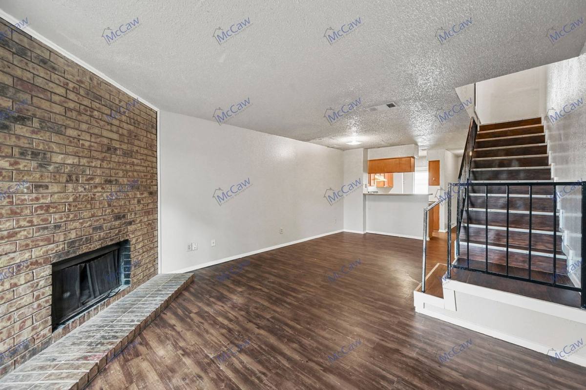 Townhouse for rent at 2198 Aspen Dr, Dallas, TX 75227