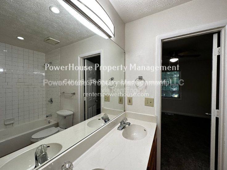 Townhouse for rent at 504 Oakwood Court, Woodstock, GA 30188