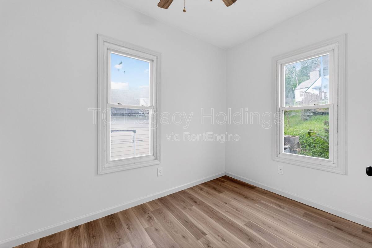 Apartment for rent at 407 Simpson Ave, Clarksburg, WV 26301