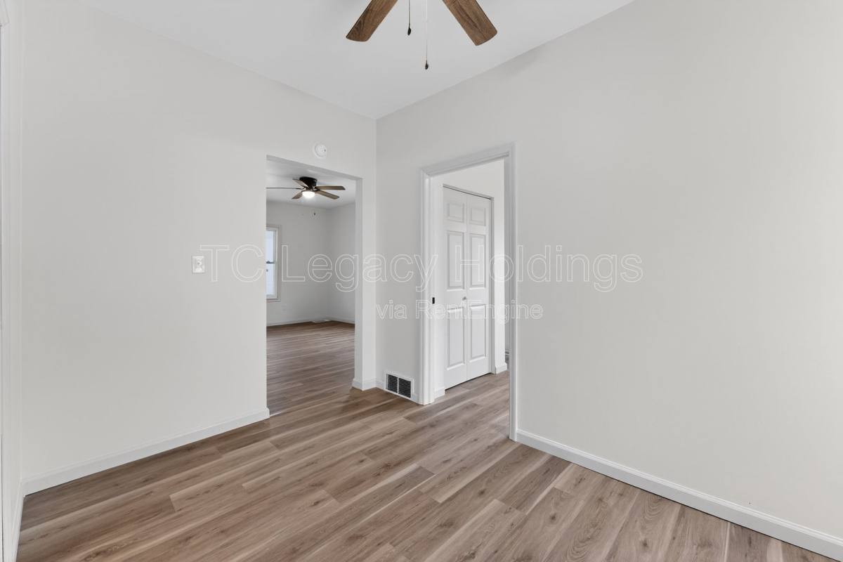 Apartment for rent at 407 Simpson Ave, Clarksburg, WV 26301