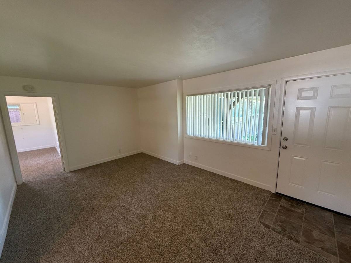 Apartment for rent at 912 Fir St S, Salem, OR 97302
