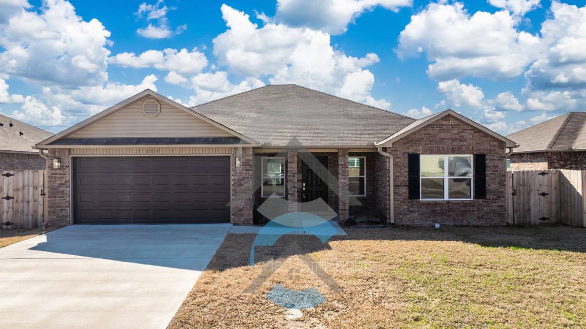 House for rent at 1155 Gallery Dr, Conway, AR 72032