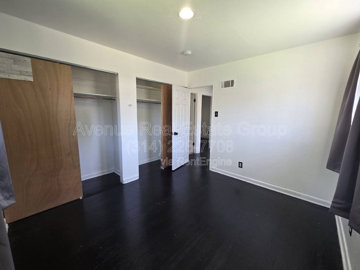 House for rent at 1115 Backer St, Saint Louis, MO 63130