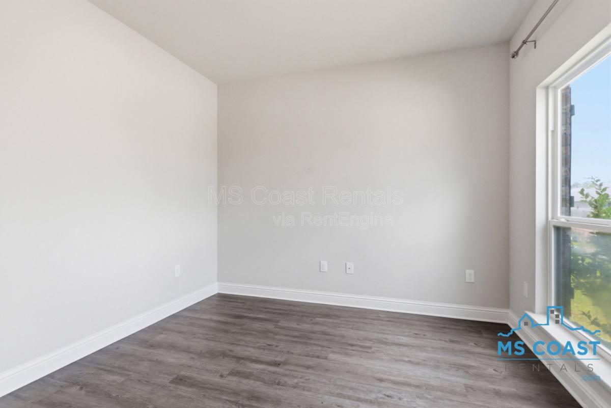 House for rent at 5723 Overland Dr, Biloxi, MS 39532