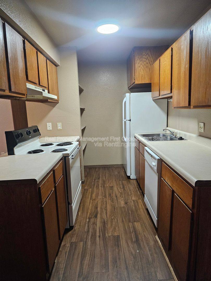 Apartment for rent at 100 Cedar Creek Court #4, Van Buren, AR 72956
