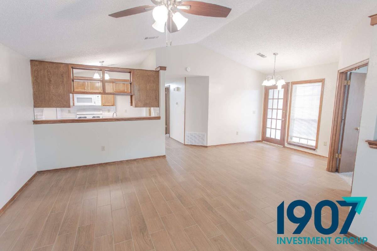 House for rent at 2102 Briarcliff Dr, Oklahoma City, OK 73170