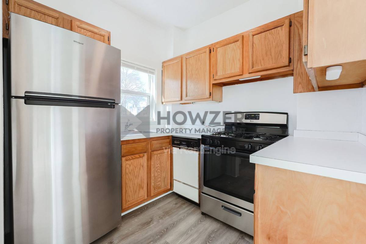 Apartment for rent at 128 Arnold St #1, Quincy, MA 02169