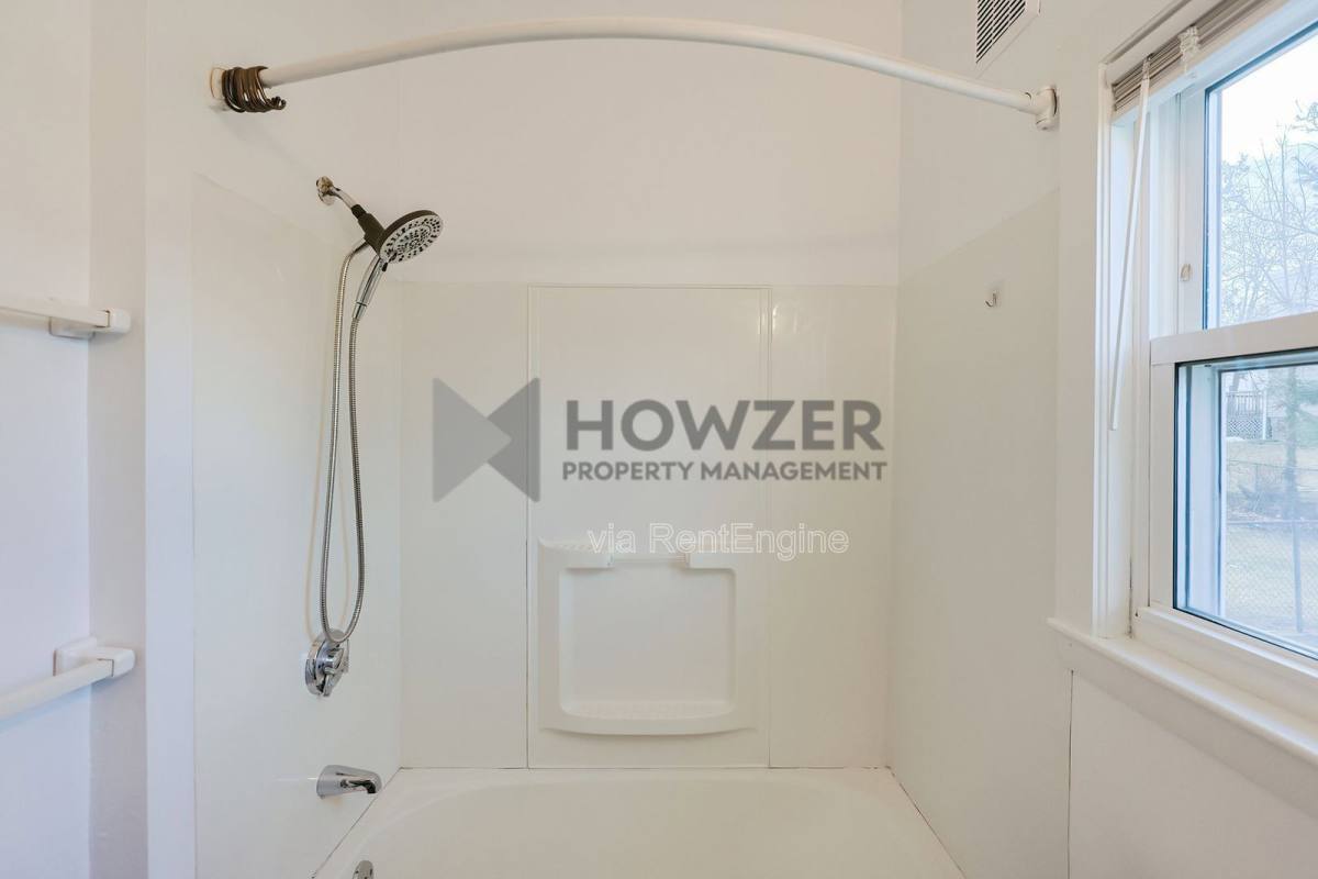 Apartment for rent at 128 Arnold St #1, Quincy, MA 02169
