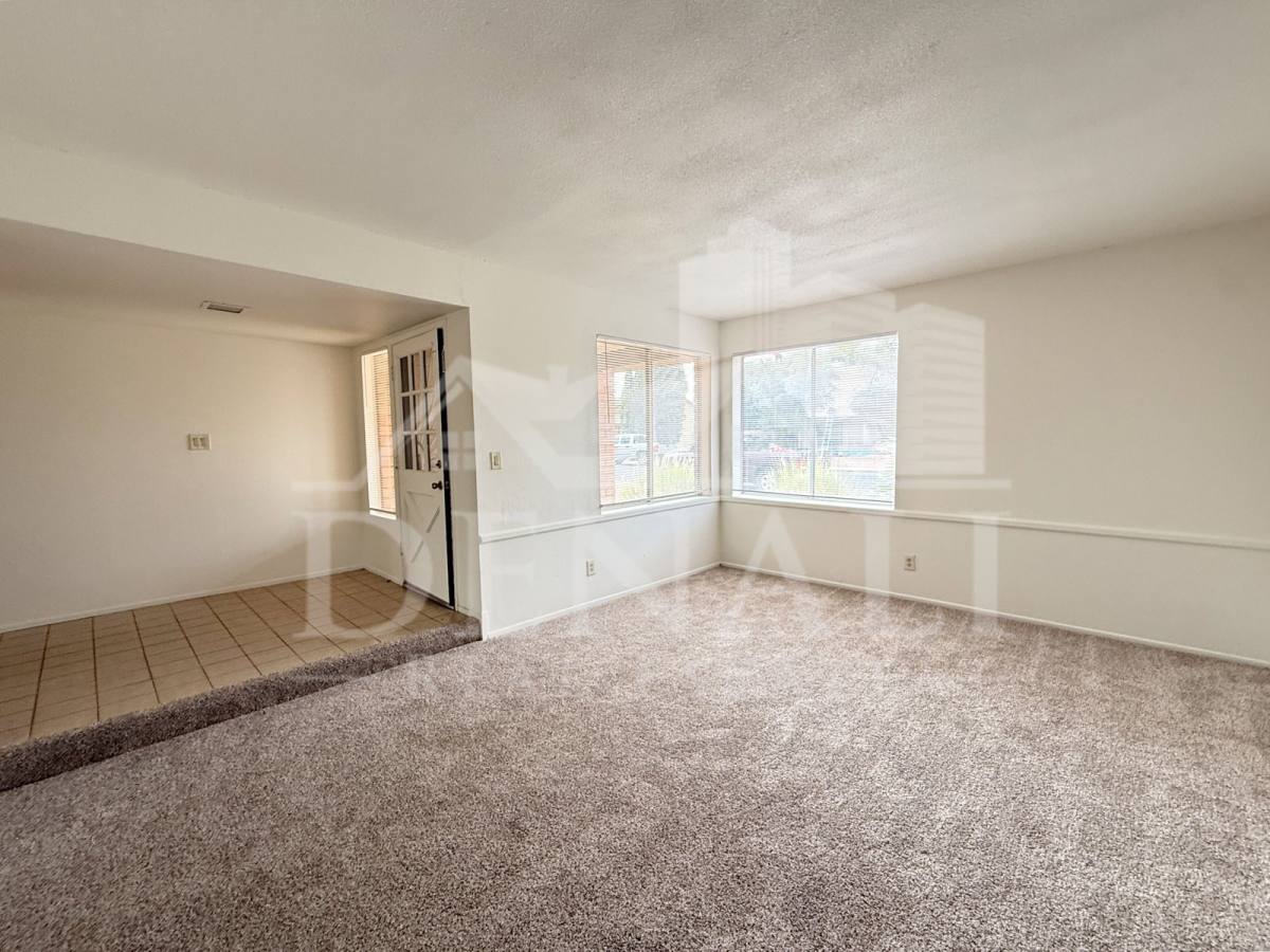 House for rent at 1016 W Nido Ave, Mesa, AZ 85210