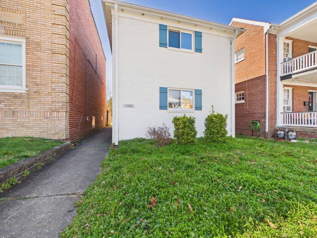 Apartment for rent at 3509 Park Ave #2, Richmond, VA 23221