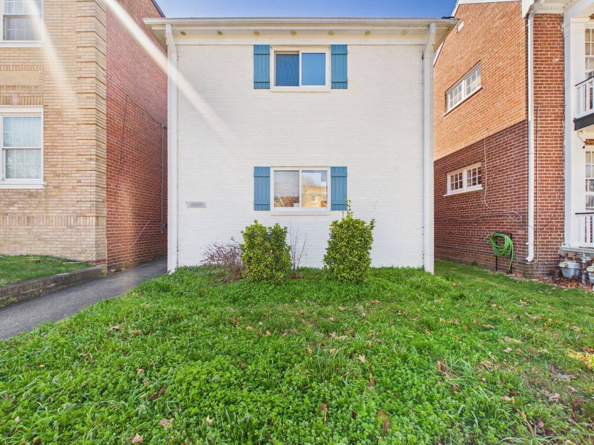 Apartment for rent at 3509 Park Ave #2, Richmond, VA 23221