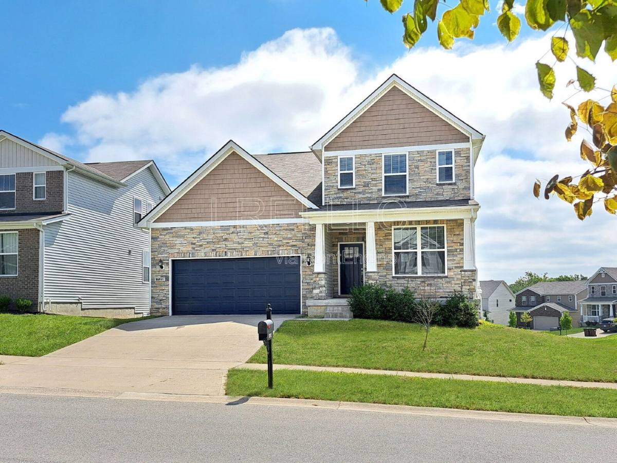 House for rent at 9211 Tamarack Grove Lane, Louisville, KY 40291