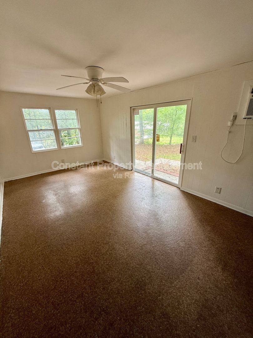 House for rent at 4158 Log Cabin Dr, Macon, GA 31204