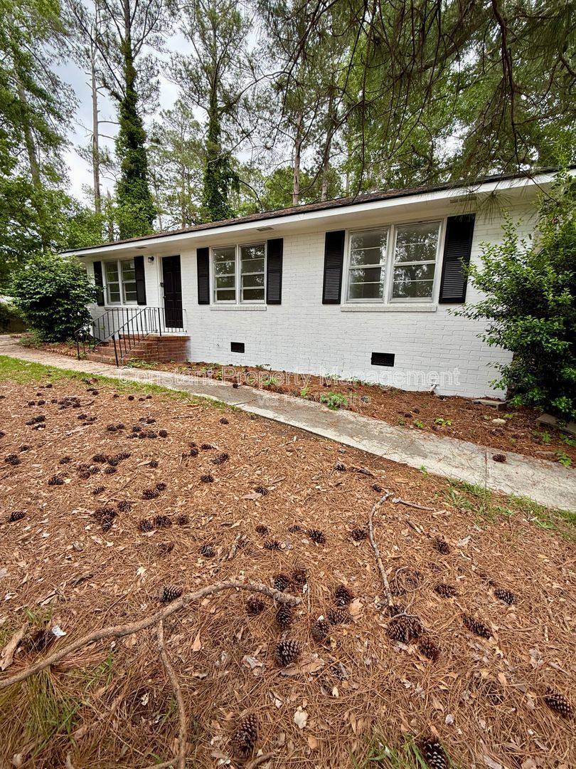 House for rent at 4158 Log Cabin Dr, Macon, GA 31204