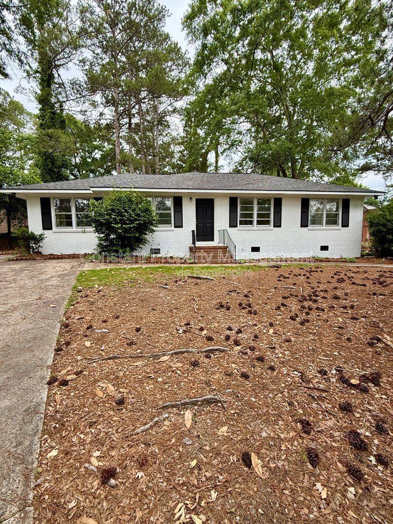House for rent at 4158 Log Cabin Dr, Macon, GA 31204