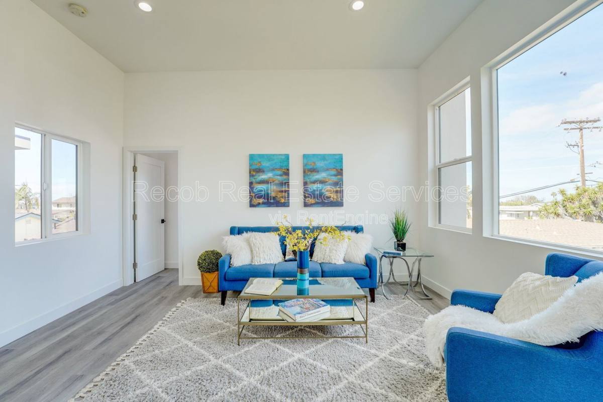 Apartment for rent at 3673 Budd St #3663, San Diego, CA 92111