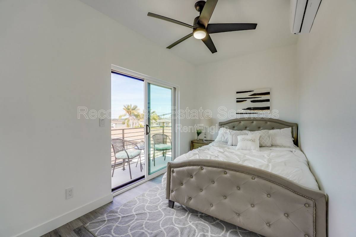 Apartment for rent at 3673 Budd St #3663, San Diego, CA 92111