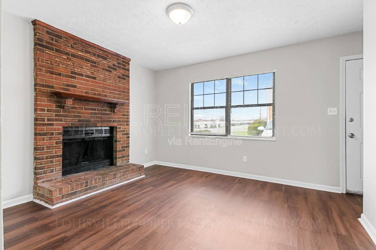 Apartment for rent at 621 Westport Rd #1, Elizabethtown, KY 42701