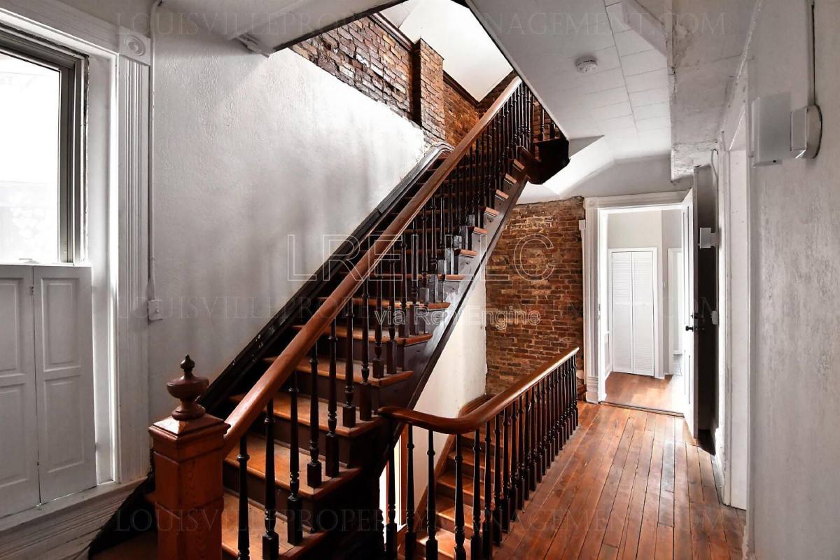 Apartment for rent at 607 Saint Catherine St #2, Louisville, KY 40203