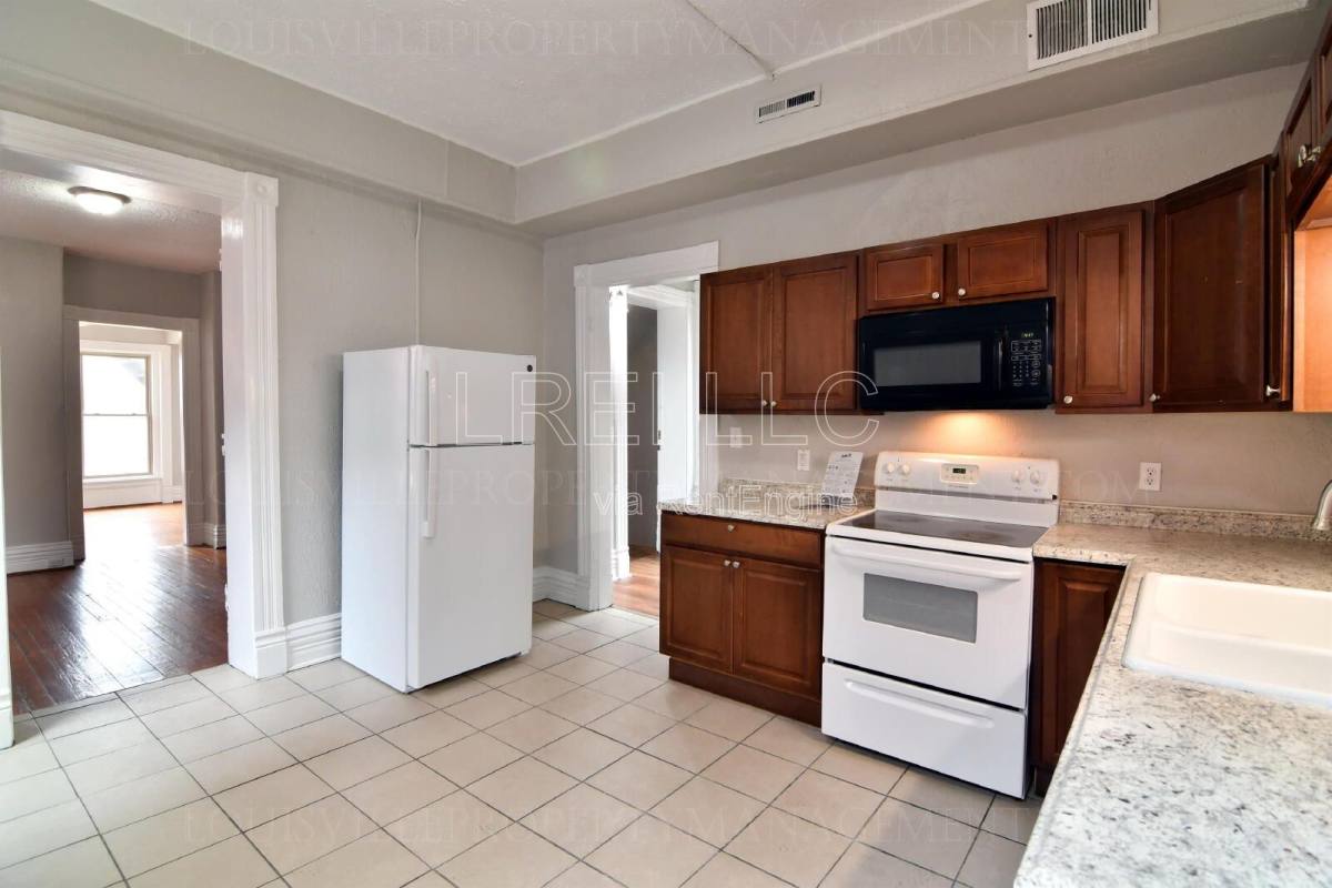 Apartment for rent at 607 Saint Catherine St #2, Louisville, KY 40203