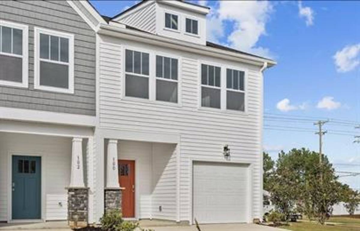 Townhouse for rent at 100 Marston Lane, Greenville, SC 29617