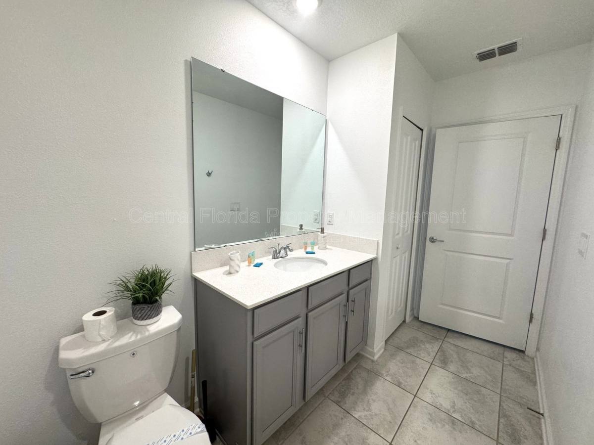 Townhouse for rent at 1031 Splash Shot Place, Davenport, FL 33896
