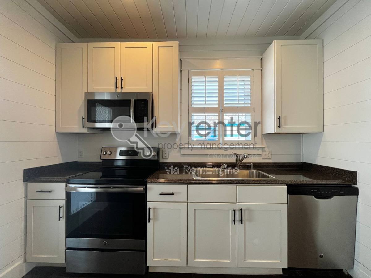 House for rent at 405 Spears Ave, Chattanooga, TN 37405