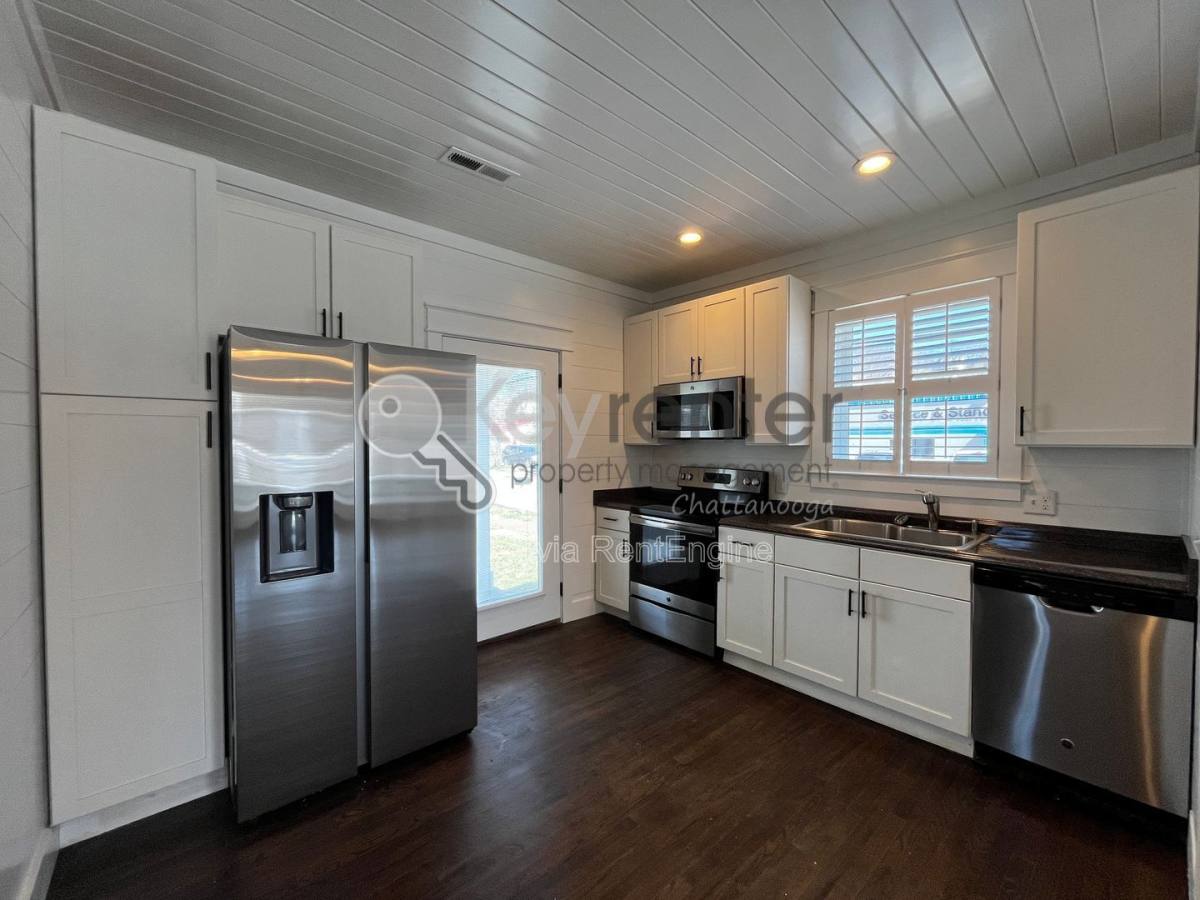 House for rent at 405 Spears Ave, Chattanooga, TN 37405