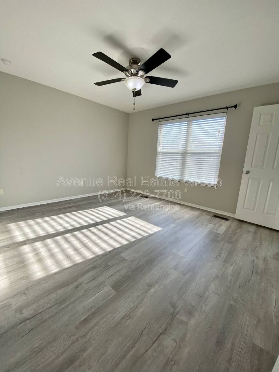 Townhouse for rent at 4127 Westminster Place, Saint Louis, MO 63108