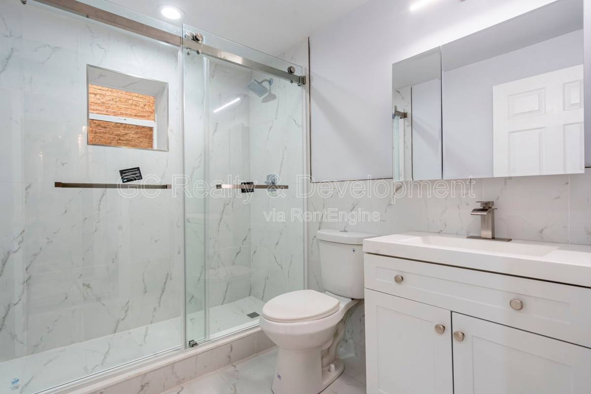 Condo for rent at 3744 N Wilton Ave #1N, Chicago, IL 60613