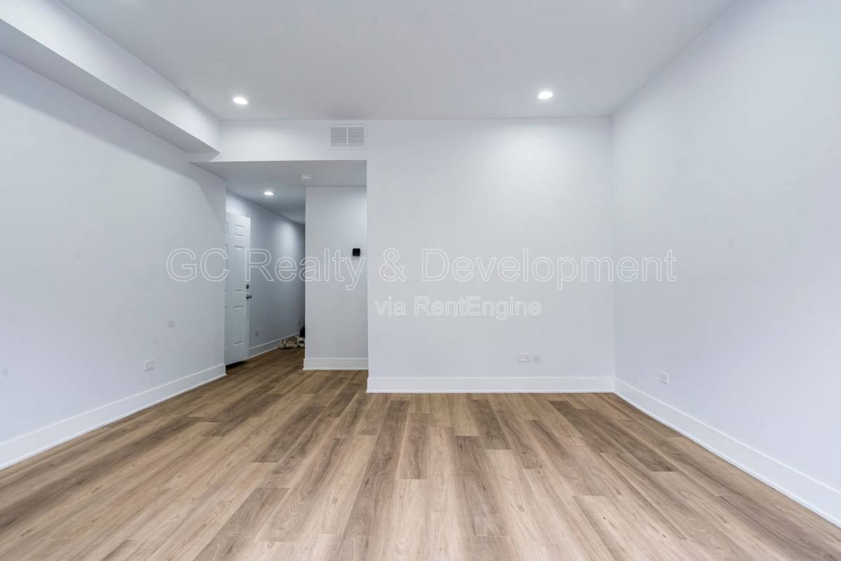 Condo for rent at 3744 N Wilton Ave #1N, Chicago, IL 60613