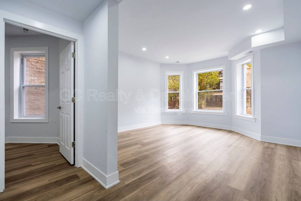 Condo for rent at 3744 N Wilton Ave #1N, Chicago, IL 60613