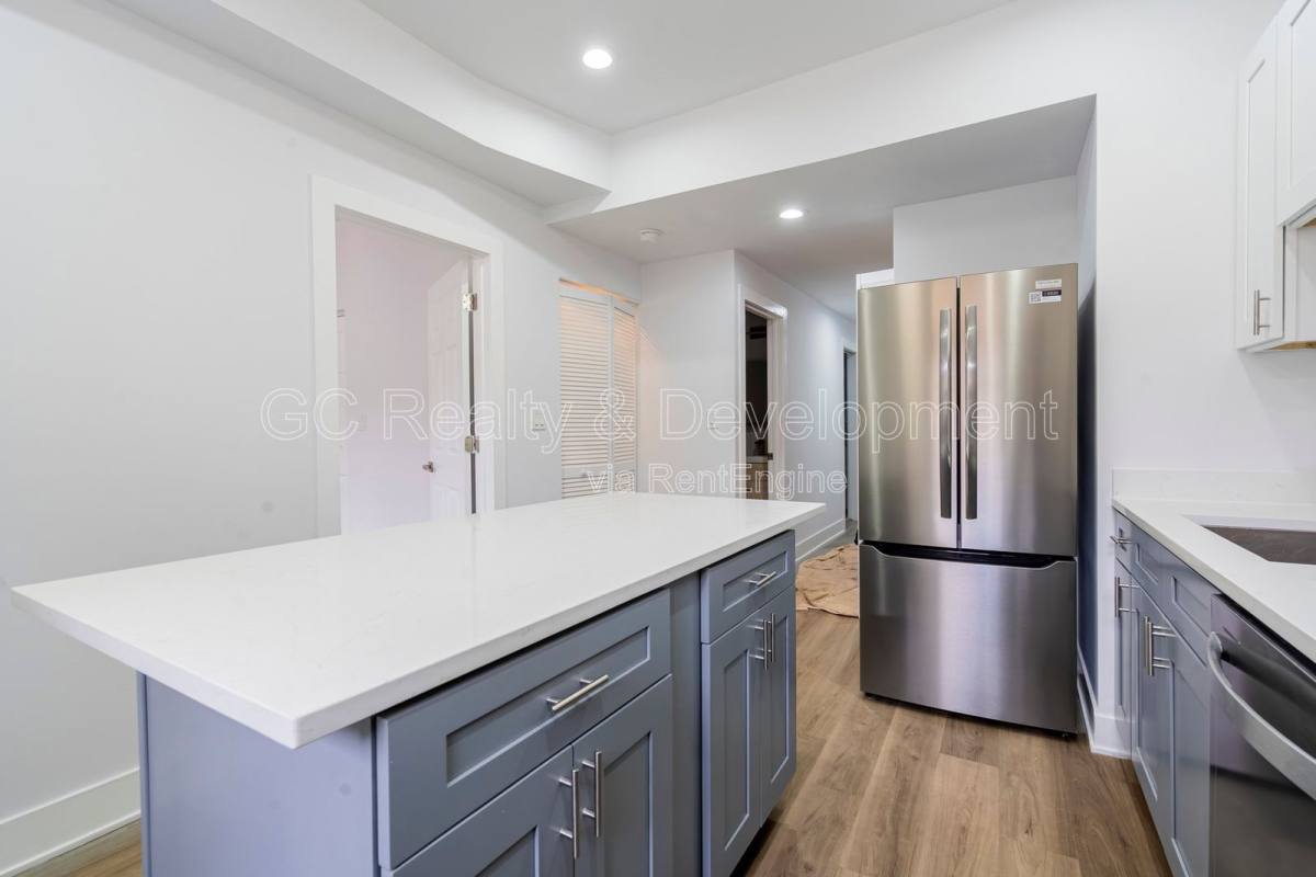 Condo for rent at 3744 N Wilton Ave #1N, Chicago, IL 60613