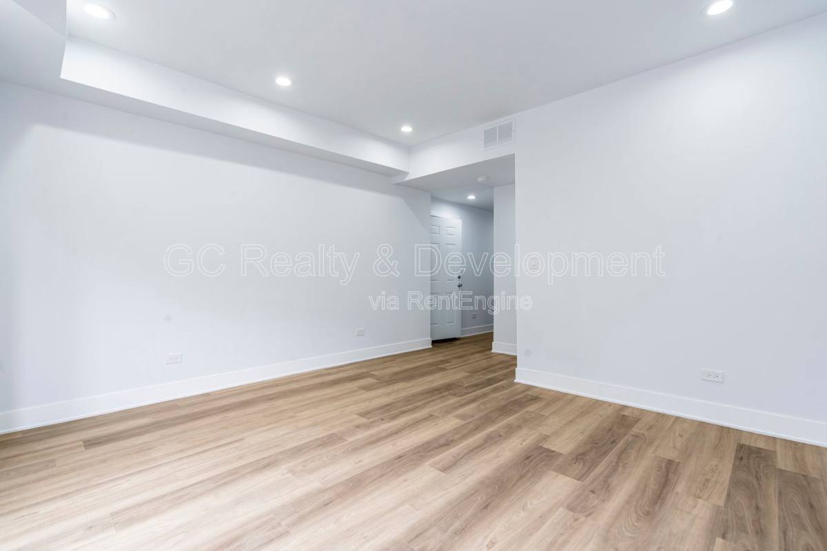 Condo for rent at 3744 N Wilton Ave #1N, Chicago, IL 60613
