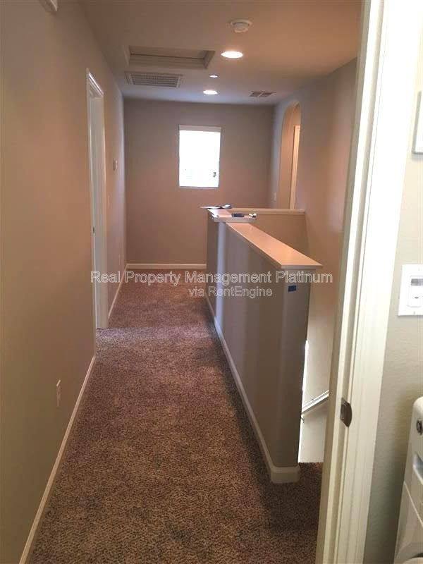 House for rent at 1324 Royalty Way, Clovis, CA 93619