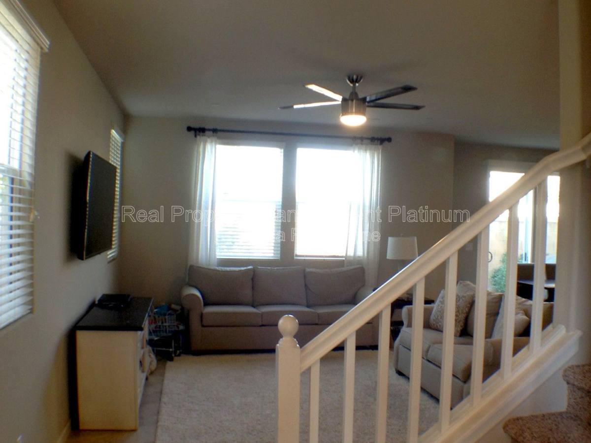 House for rent at 1324 Royalty Way, Clovis, CA 93619