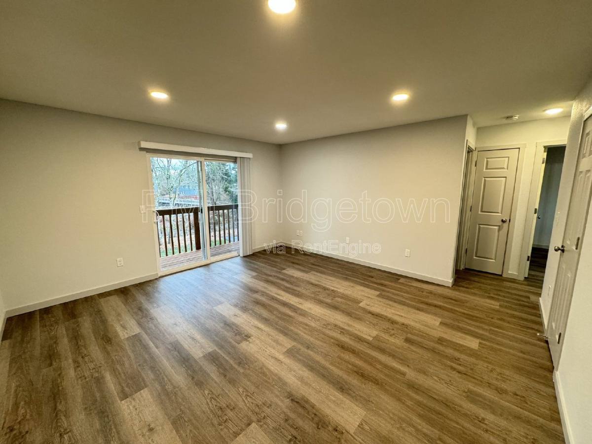 Apartment for rent at 4800 SE Boardman Ave #6, Portland, OR 97267