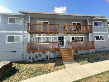 Apartment for rent at 4800 SE Boardman Ave #6, Portland, OR 97267