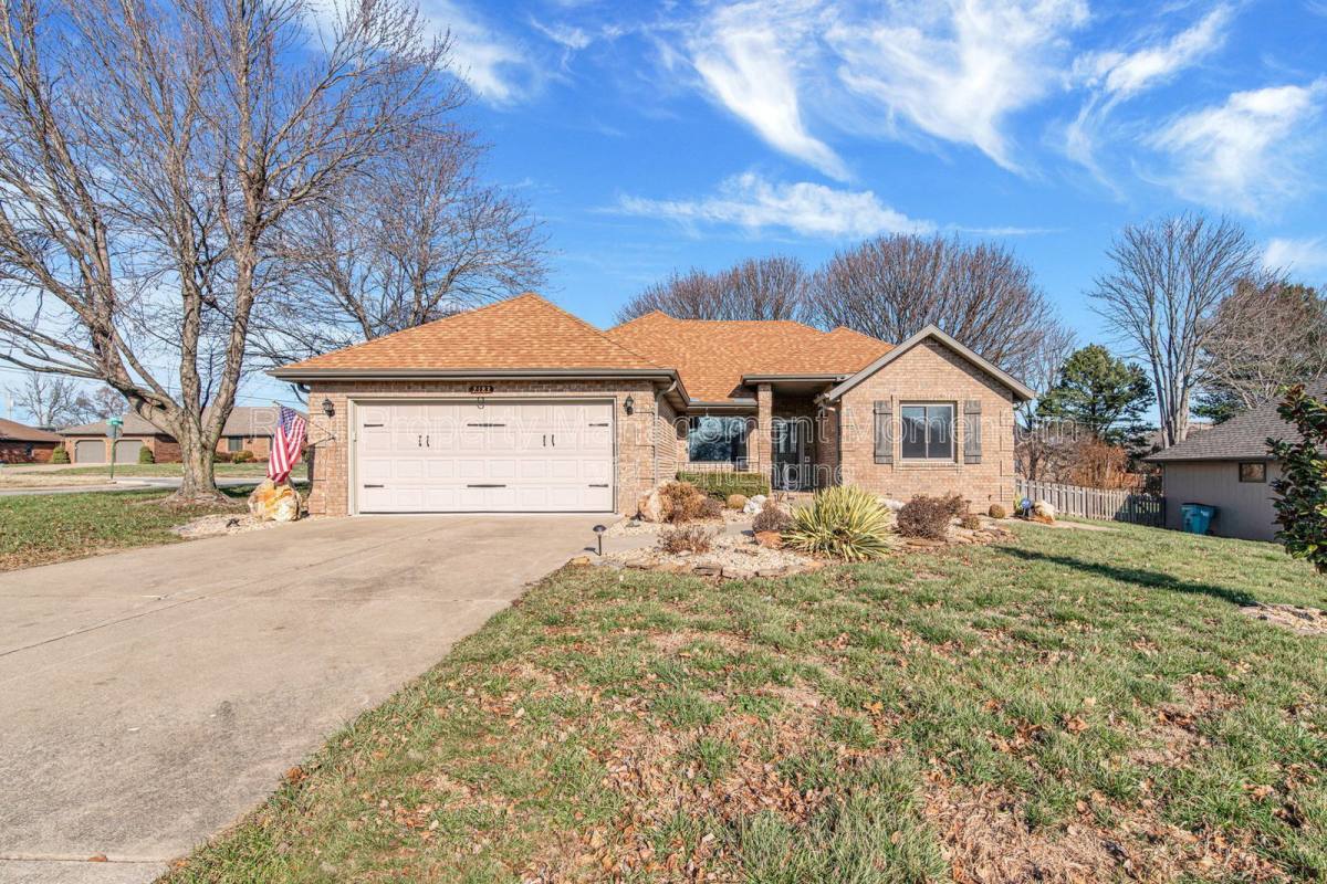 House for rent at 2183 W Arlington St, Springfield, MO 65810
