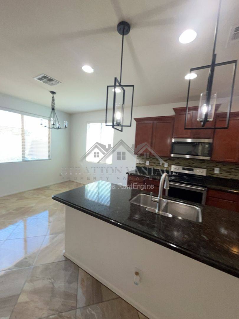 House for rent at 7311 N 90th Ave, Glendale, AZ 85305