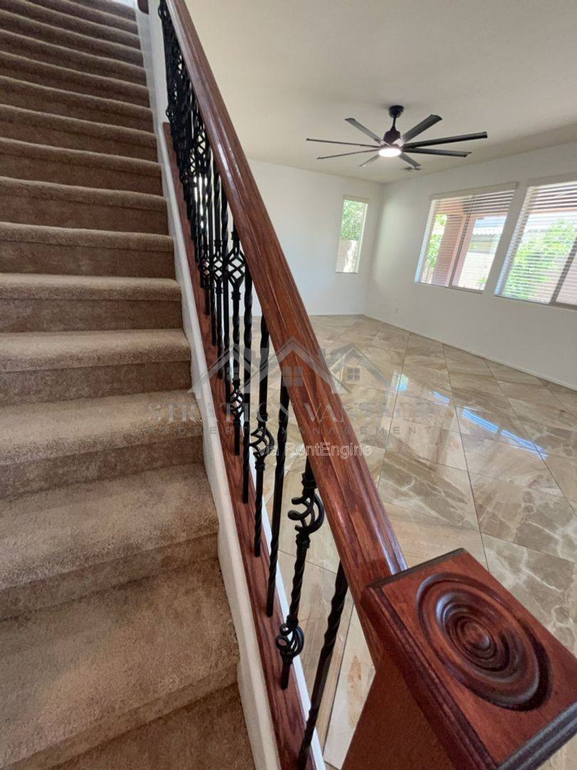 House for rent at 7311 N 90th Ave, Glendale, AZ 85305