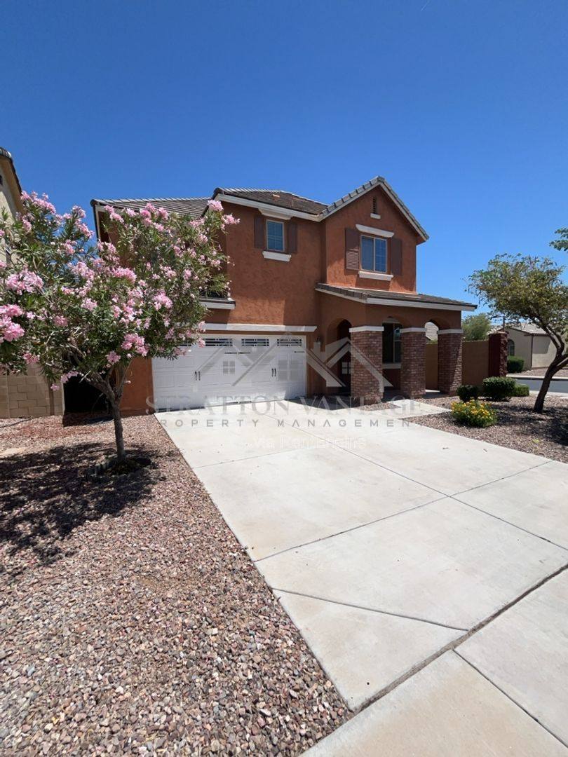 House for rent at 7311 N 90th Ave, Glendale, AZ 85305