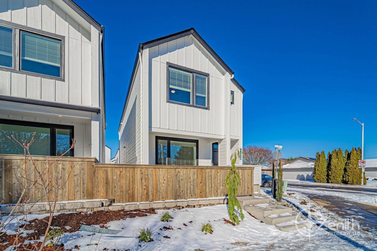 Townhouse for rent at 16334 NE 20th St, Vancouver, WA 98684