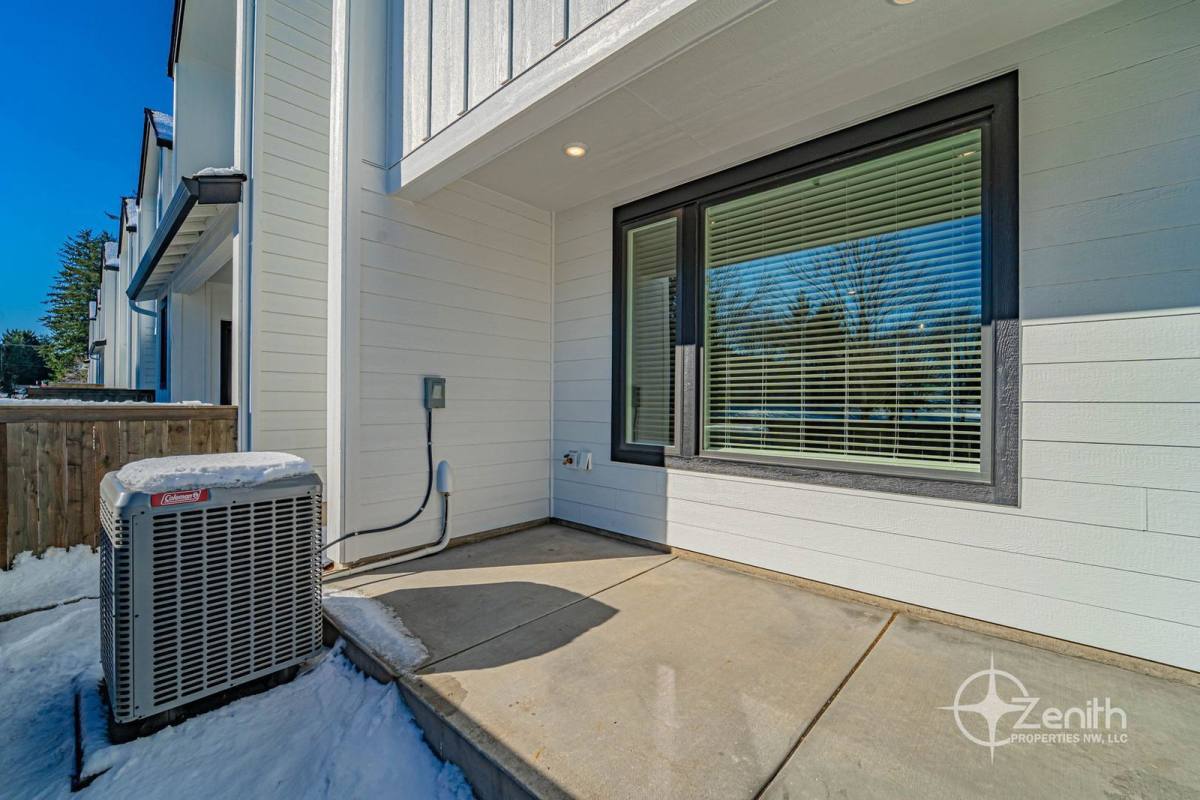Townhouse for rent at 16334 NE 20th St, Vancouver, WA 98684