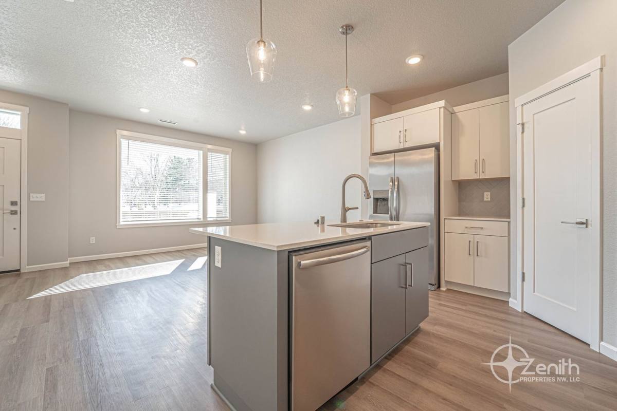 Townhouse for rent at 16334 NE 20th St, Vancouver, WA 98684