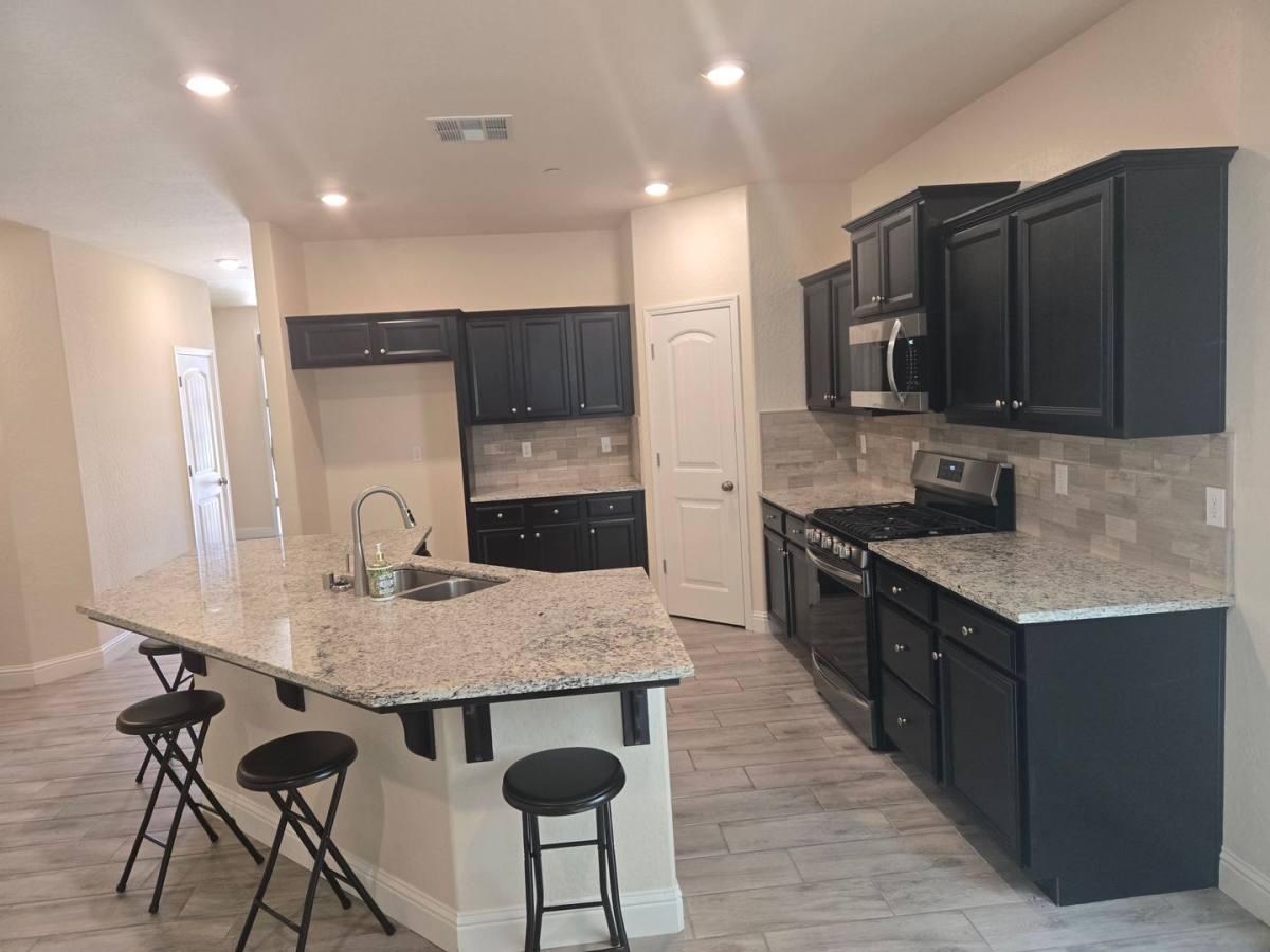House for rent at 2430 W Mallard, Hanford, CA 93230